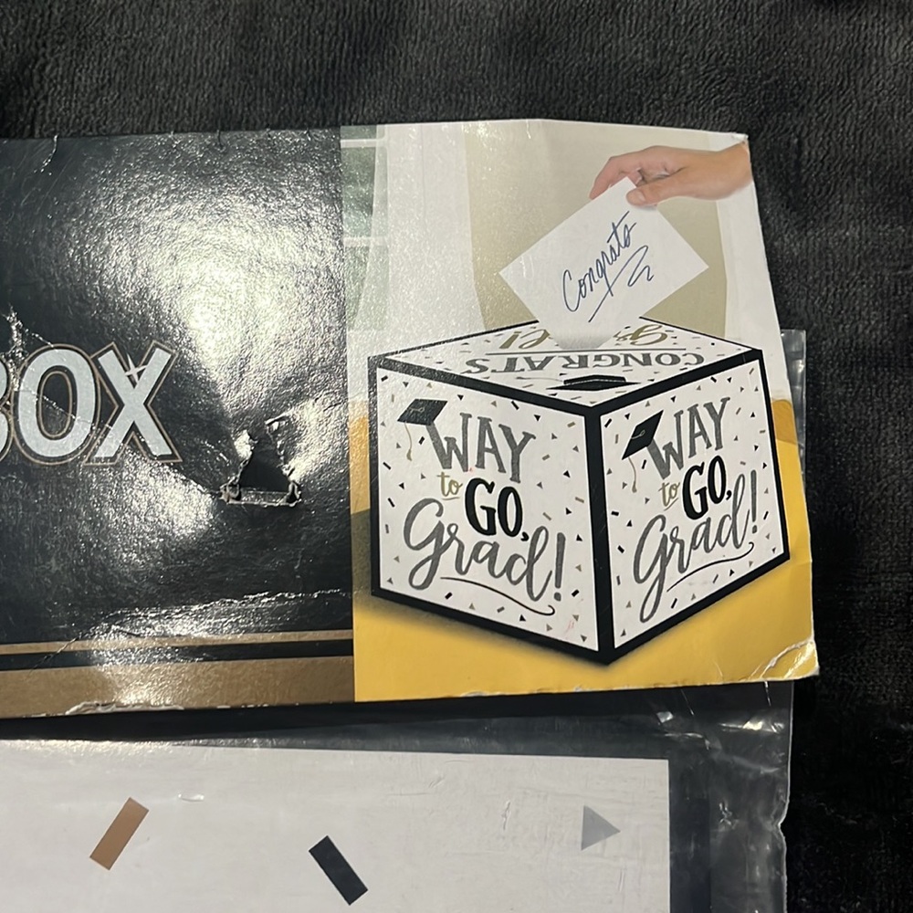 Graduation Card Box. NWT - Picture 2 of 4